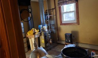 30 Hollywood Ave, Coventry, RI 02816