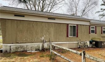 12 Valiant Dr, Coventry, RI 02816