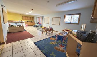 2328 N Hillcrest Pkwy, Altoona, WI 54720