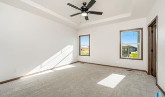 2413 E Tinley St, Brandon, SD 57005