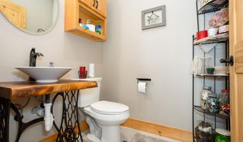 16032 Farm Road 1212, Aurora, MO 65605