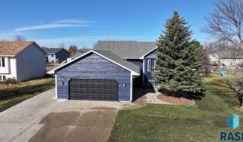 804 E Maywood St, Brandon, SD 57005