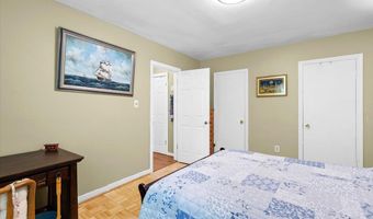 5001 10TH St S #5, Arlington, VA 22204