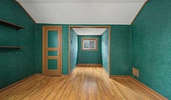 15596 Thomas Ave, Allen Park, MI 48101
