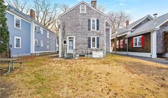 694 Hope St, Bristol, RI 02809