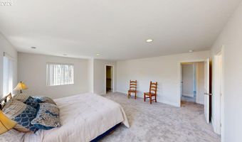 714 PIONEER Rd B4, Brookings, OR 97415