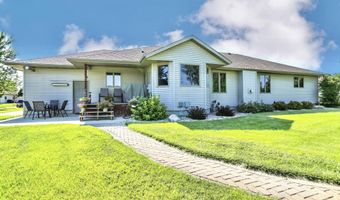 1702 Northview Ln, Aberdeen, SD 57401