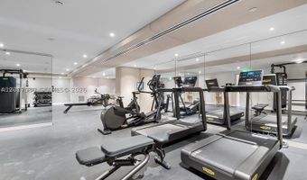 9221 E Bay Harbor Dr 309, Bay Harbor Islands, FL 33154