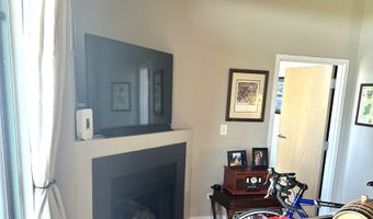 1 S Highland Ave 402, Arlington Heights, IL 60005