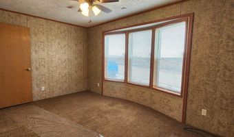 4005 19th St NE, Bismarck, ND 58503