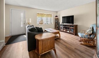 202 Route 27 36, Raymond, NH 03077
