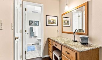 1 Rockford Ln, Bella Vista, AR 72715
