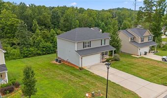 1385 Robins Nest Dr, Asheboro, NC 27203