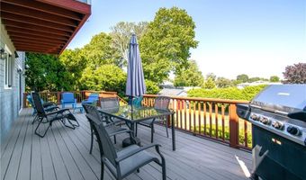 20 Morrison Ave, Middletown, RI 02842