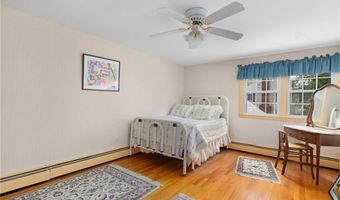 24 Kirkbrae Dr, Lincoln, RI 02865