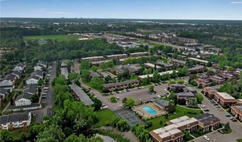 95 Greenwich Dr 2, Amherst, NY 14228