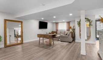 996 WHITNEY Ln, Ambler, PA 19002