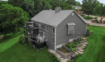 215 Cobblefield Ct, Ballwin, MO 63011
