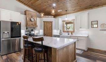 1897 White Oak Rd, Albertville, AL 35950