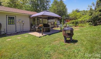 102 Wicklow Dr, Asheville, NC 28806