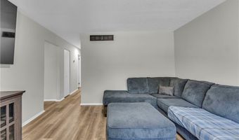 901 Jean Ave, Akron, OH 44310