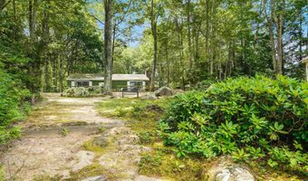 4 Clark Island Rd, Amherst, NH 03031