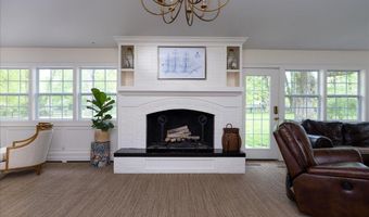 1409 Old Harrods Creek Rd, Anchorage, KY 40223