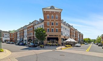 2550 FARMSTEAD Dr, Rockville, MD 20850