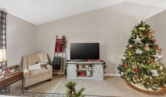 8 N Longwood Ln, Alexandria, KY 41001