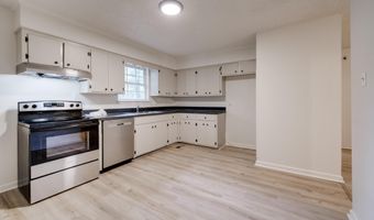 6823 Foxfire Dr, Benton, AR 72019