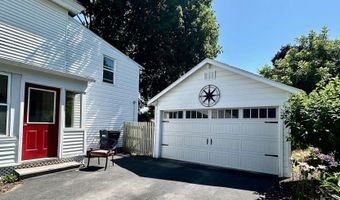 23 Holland St, Bangor, ME 04401