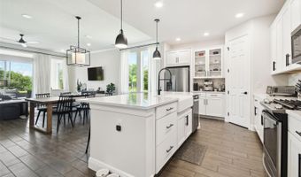 6211 SEA AIR Dr, Apollo Beach, FL 33572