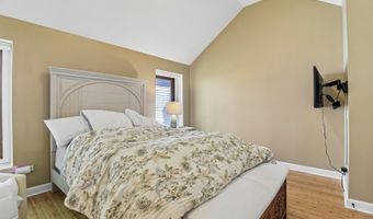 40032 N Trevino Ln, Antioch, IL 60002
