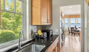 81 Quarry Rd, North Kingstown, RI 02874