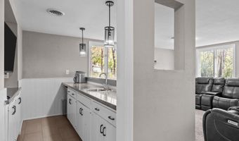 11 HILLTOP Ct, Appleton, WI 54914