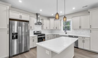 70 Seurat St, Barnegat, NJ 08005