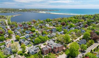 78 Rhode Island Ave 8, Newport, RI 02840