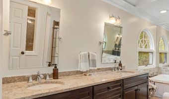 13 Colton Ct, Bayville, NJ 08721