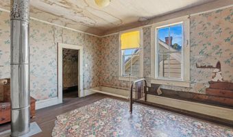 33850 East Ln, Albion, CA 95410