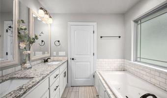 10 Wendron Ln, Bella Vista, AR 72714