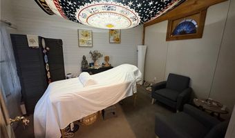30 Bradford St, Bristol, RI 02809