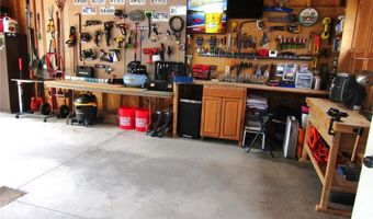 232 E Thielke Ave, Appleton, MN 56208