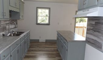 242 Country Rd, Austinville, VA 24312