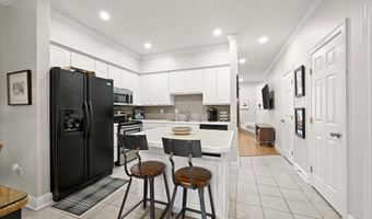 2210 Christian St #4, Baton Rouge, LA 70808