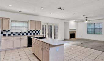 17055 Vinland Dr, Addison, TX 75001