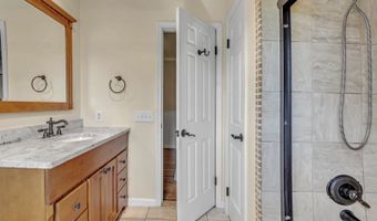 12 E Gate Dr, Alloway, NJ 07418