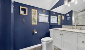 23 Harbour Vlg A, Branford, CT 06405