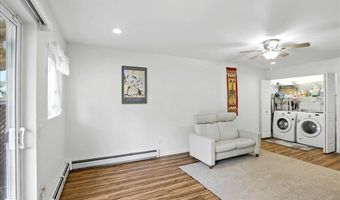 9112 Lakehurst Dr, Anchorage, AK 99502