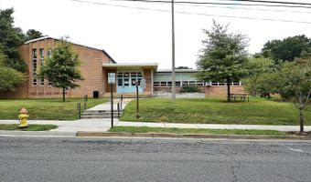 4500 35TH Rd N, Arlington, VA 22207