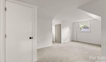 2220 Arnold Dr, Charlotte, NC 28205